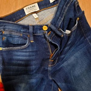 FRAME JEANS SIZE 23